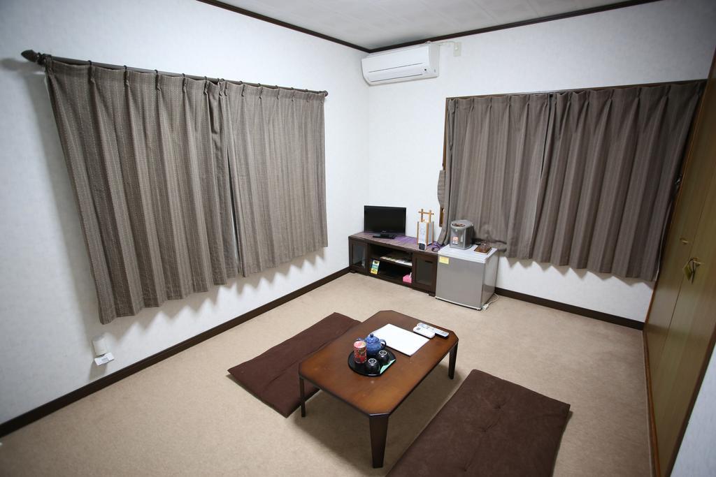 Minshuku Tenhou Hotel Такачихо Екстериор снимка